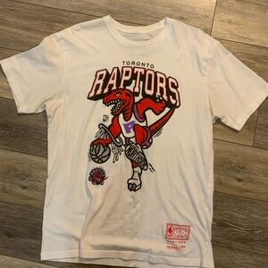 Toronto Raptors Hardwood Classic short sleeved tee shirt. Size L